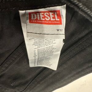 Men’s Diesel Thommer  Black L32 W32 -new with tags
